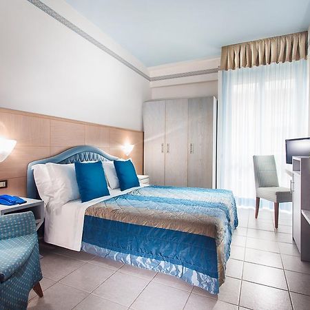 Hotel Imperiale Milano Marittima Buitenkant foto