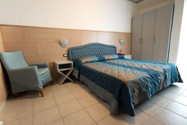 Hotel Imperiale Milano Marittima Buitenkant foto